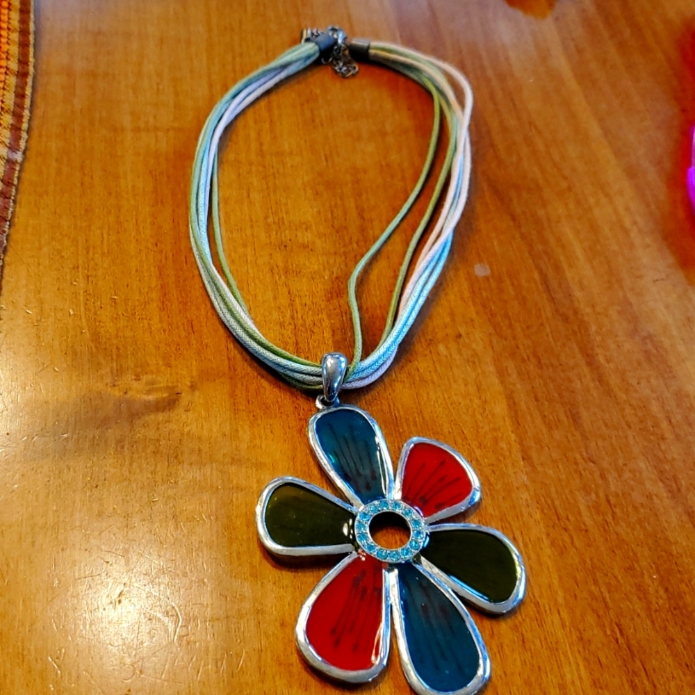 Hippy flower necklace